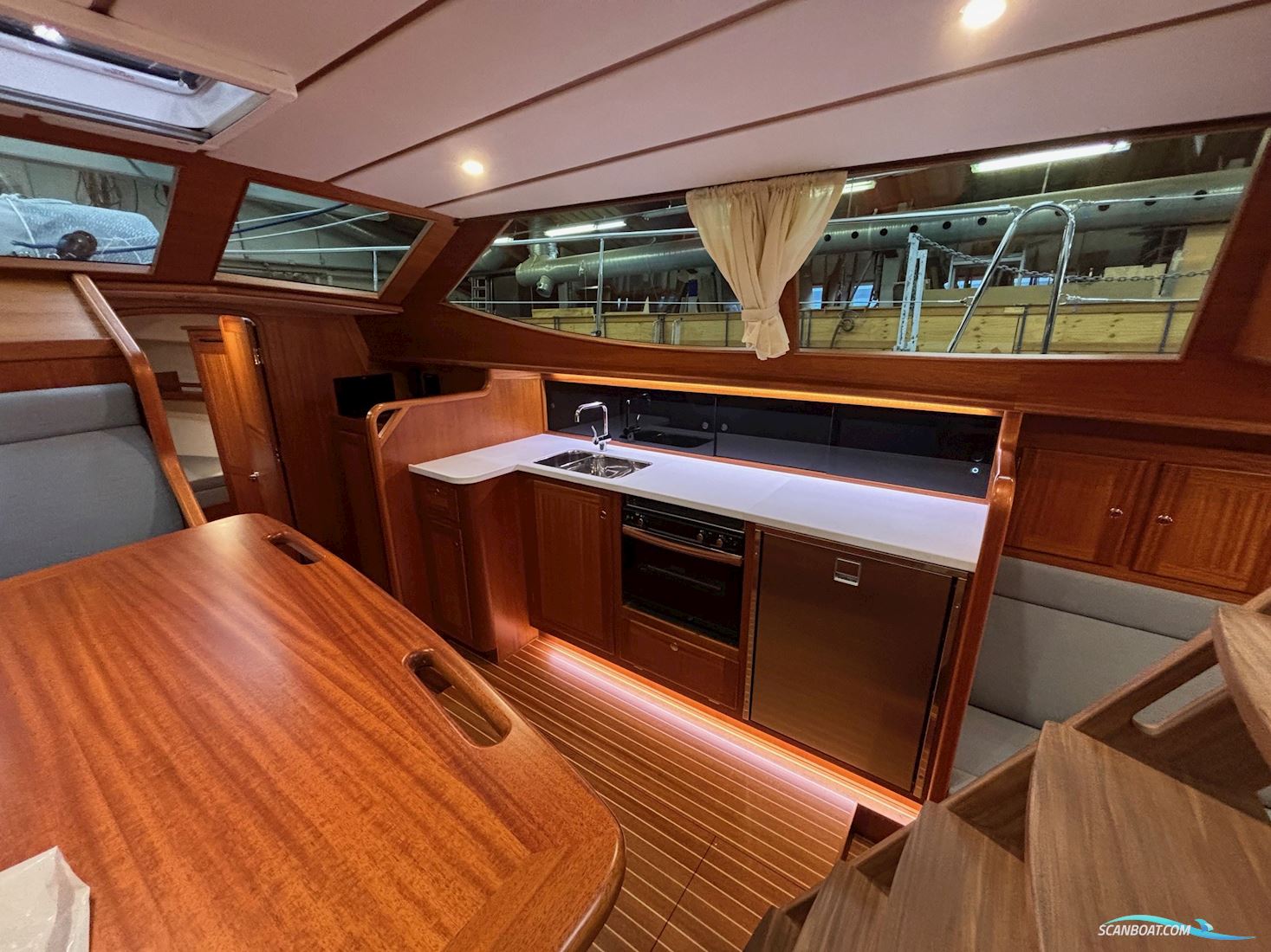 Nordship 420 DS Deck Saloon