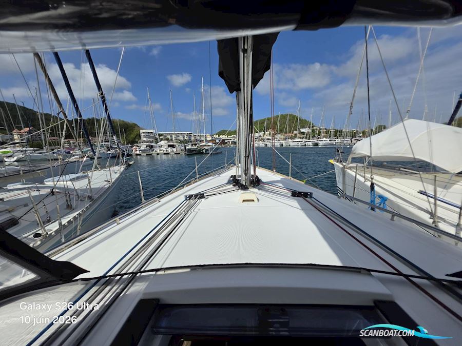 Oceanis 38