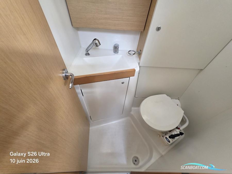 Oceanis 38