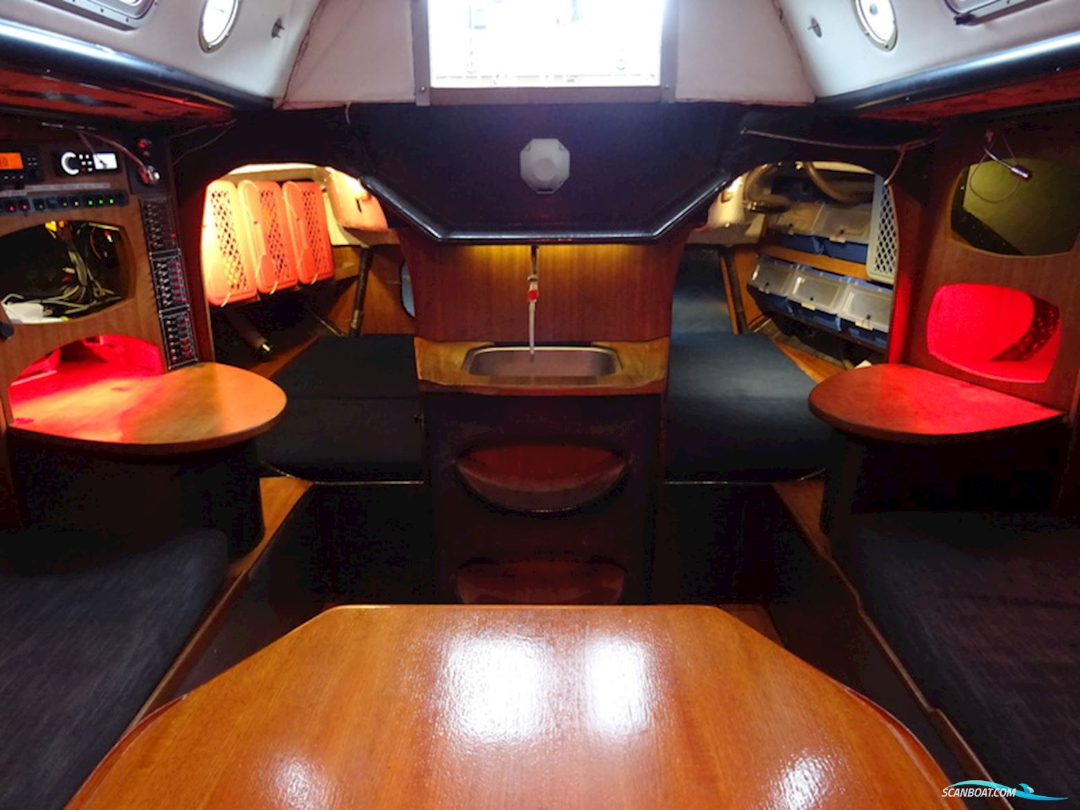 one Tonner Judel & Vrolijk