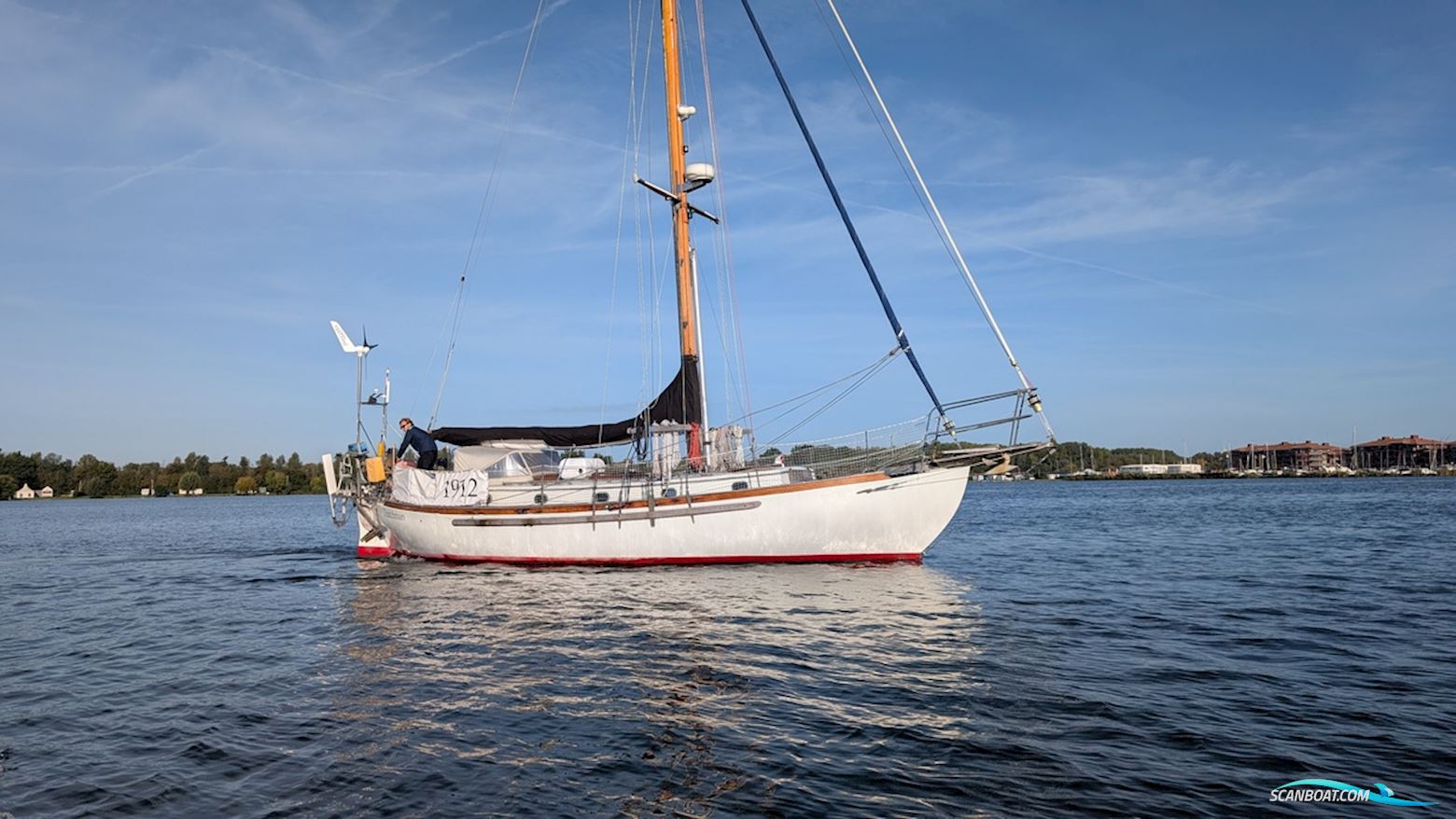 Orca 38