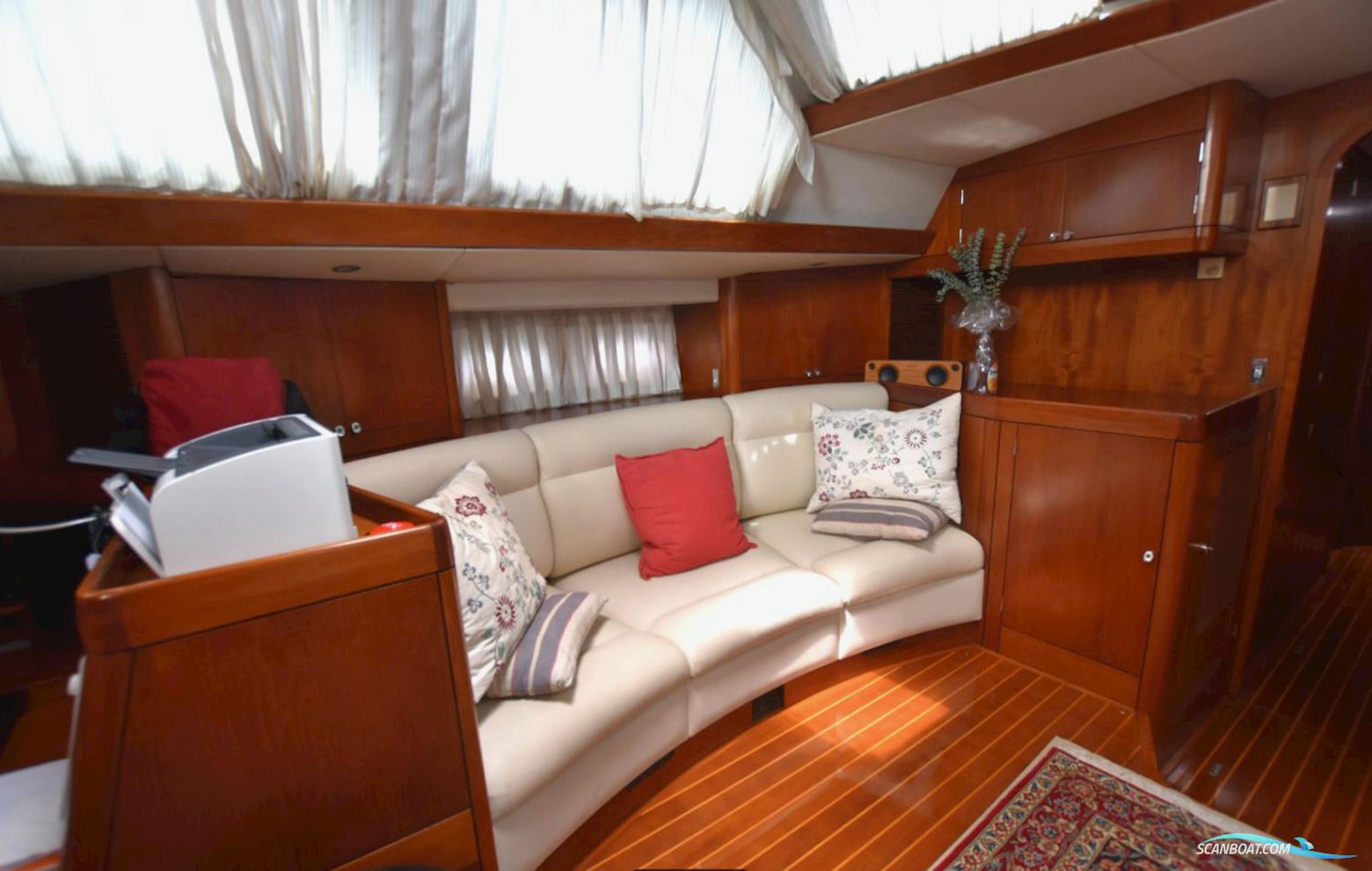 Oyster 80 Deck Saloon