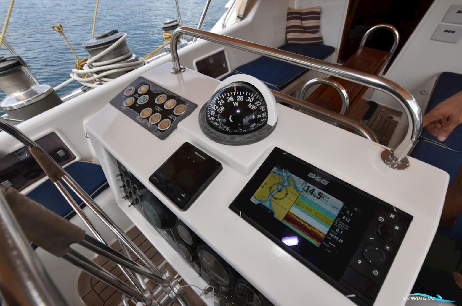 Oyster 80 Deck Saloon