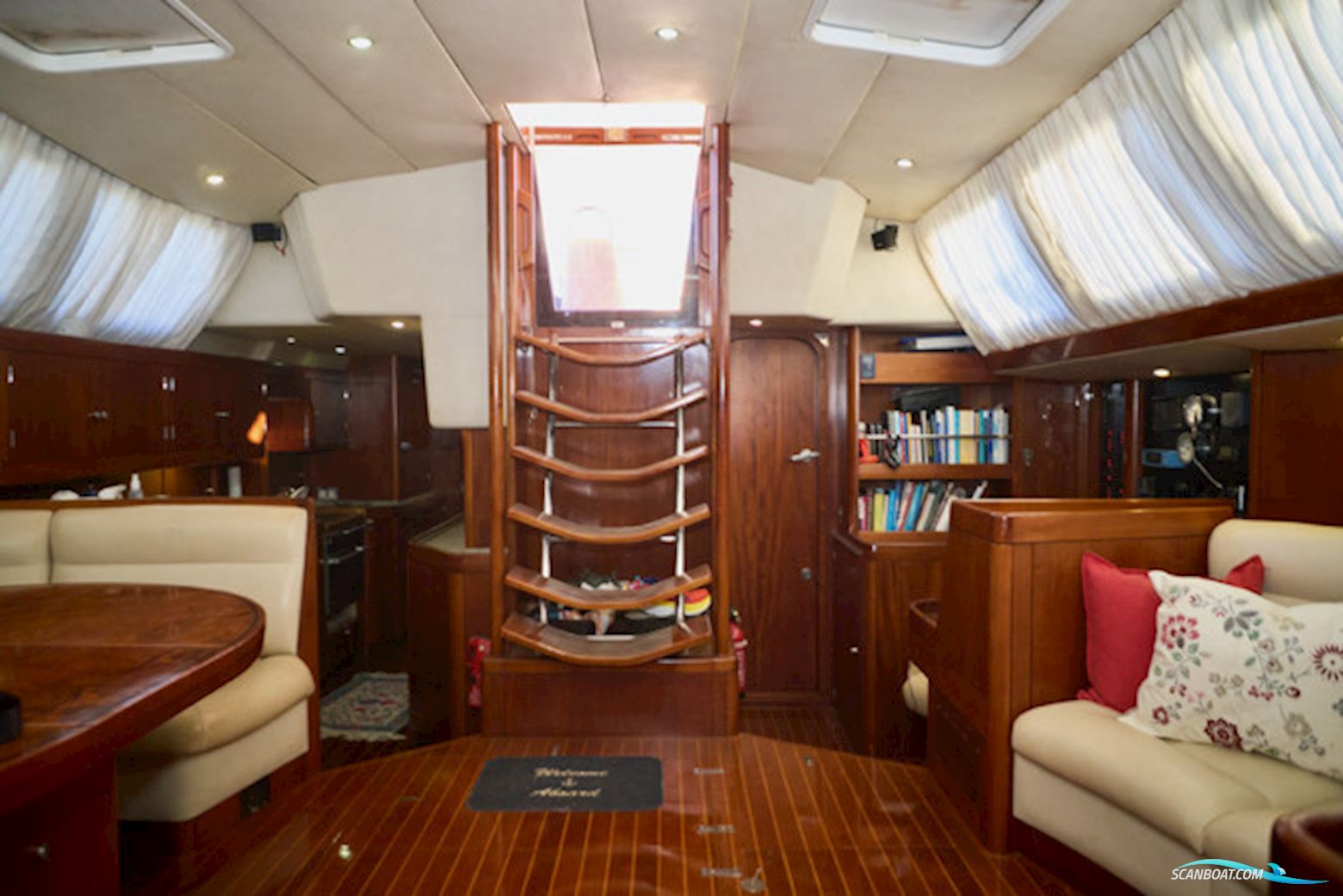 Oyster 80 Deck Saloon