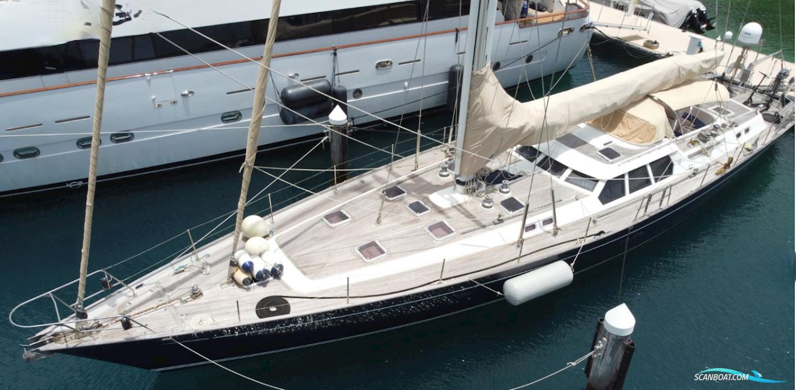 Oyster 80 Deck Saloon