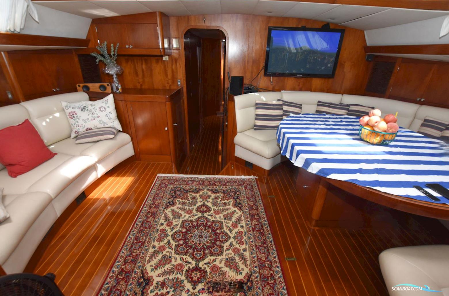 Oyster 80 Deck Saloon