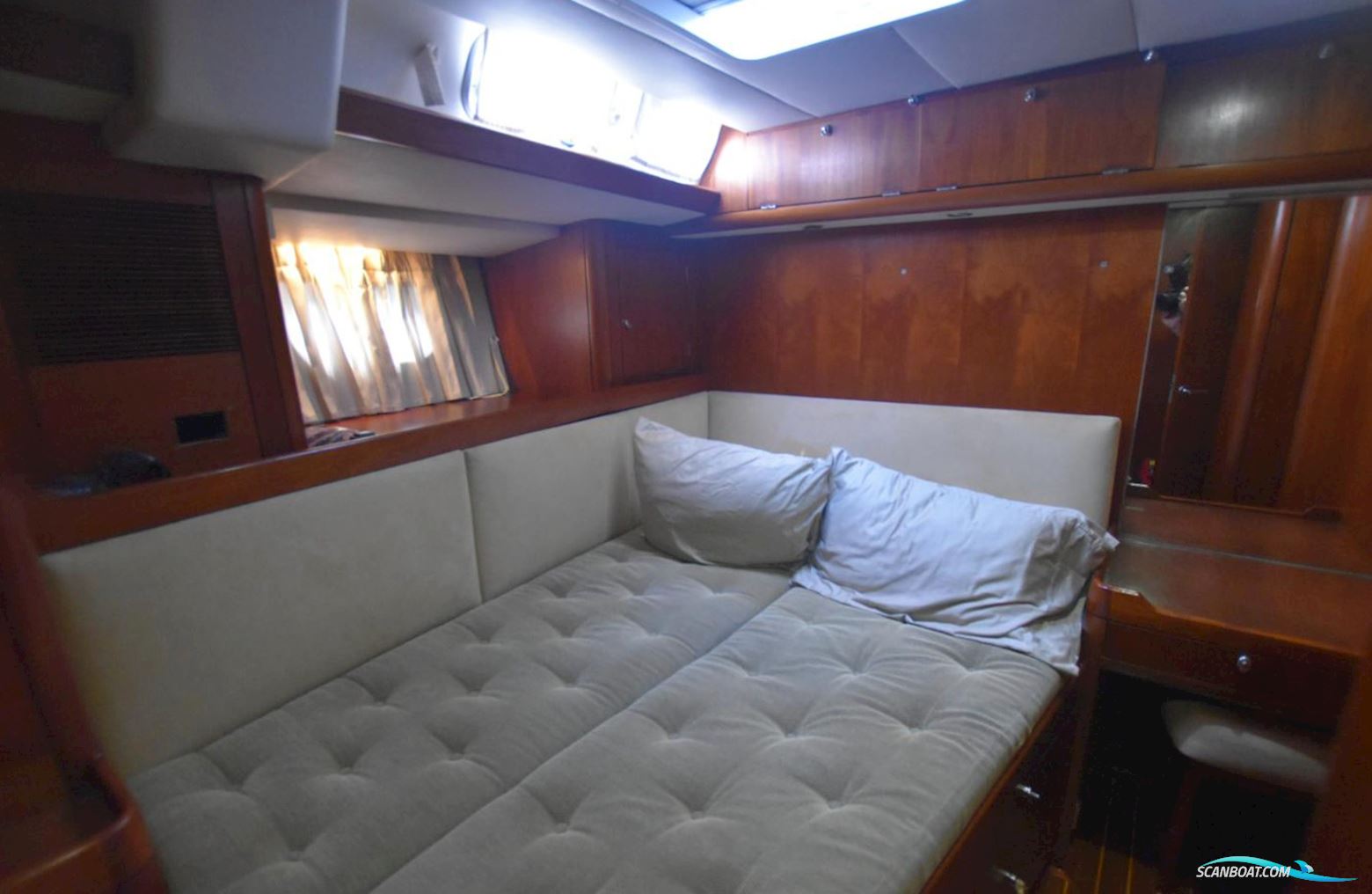 Oyster 80 Deck Saloon