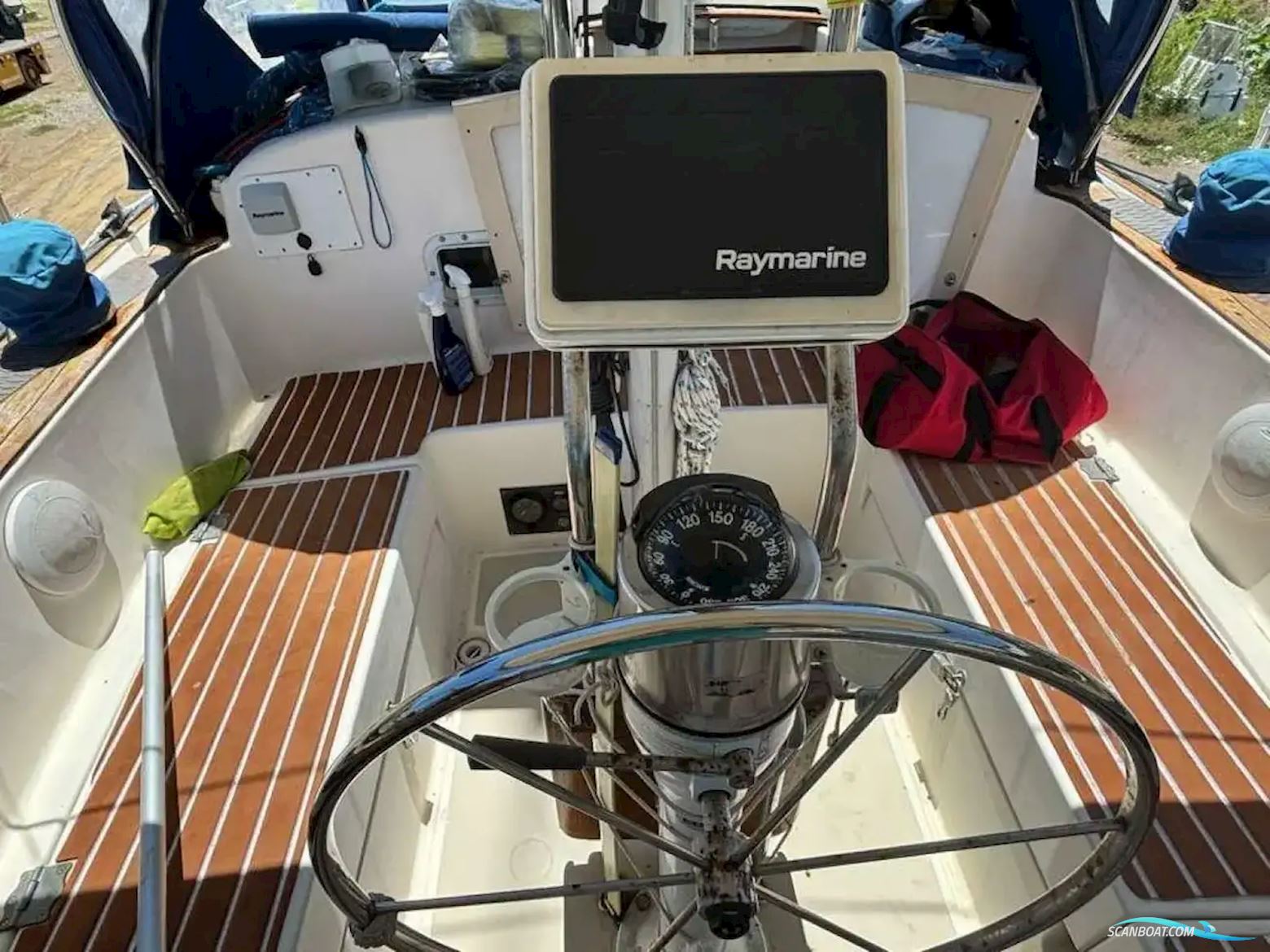 Pearson 365 Ketch