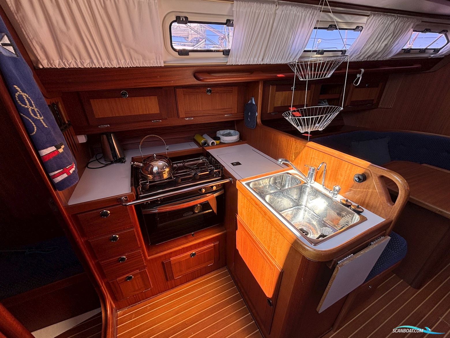 Pronavia 38