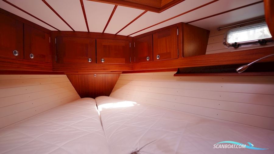 Regina 38