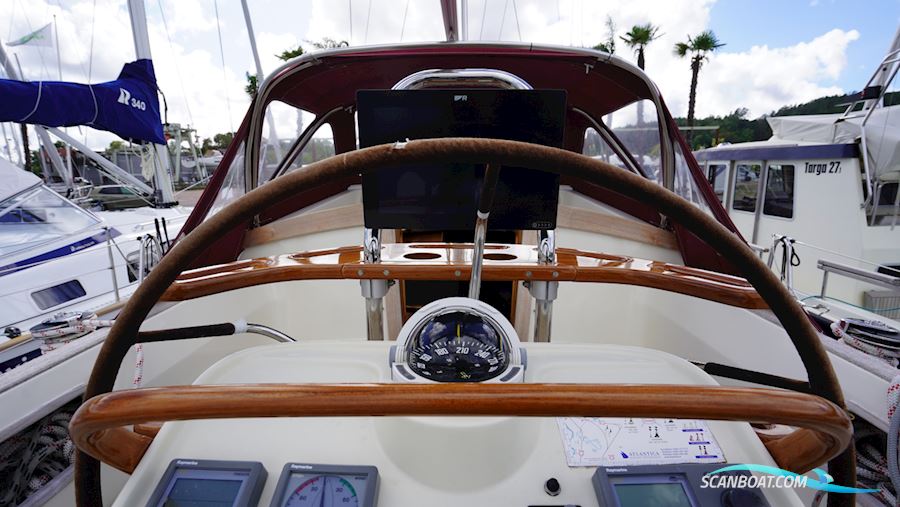 Regina 38