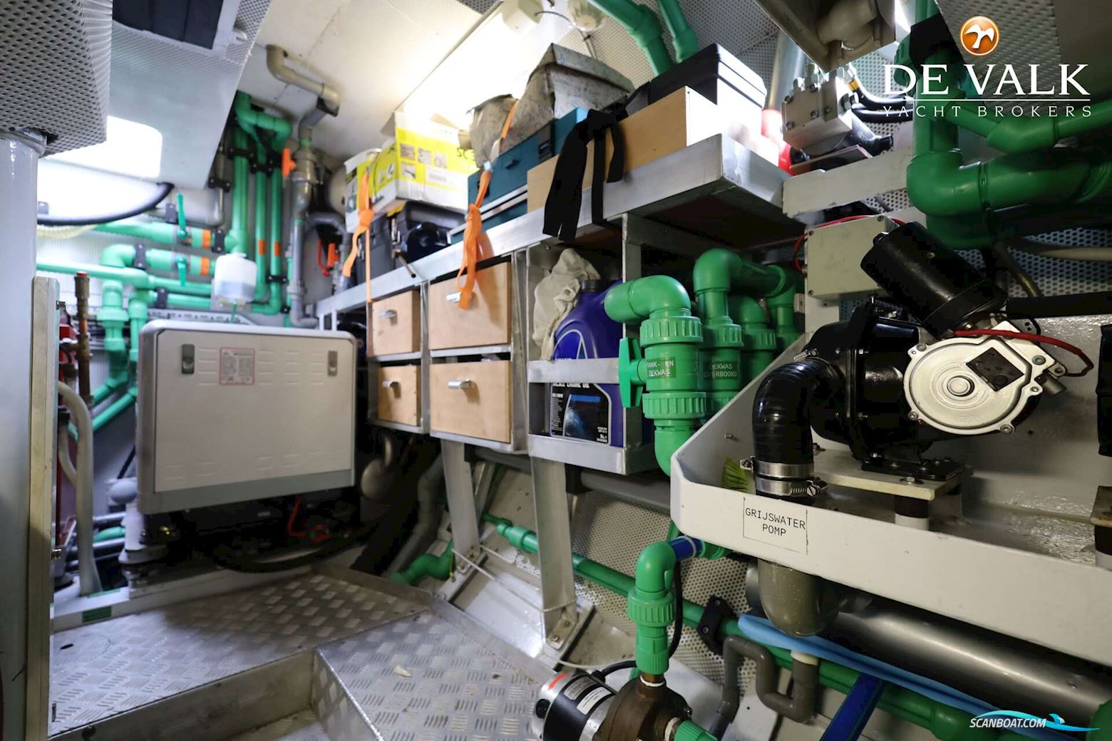 Robert Clark 64 Pilothouse