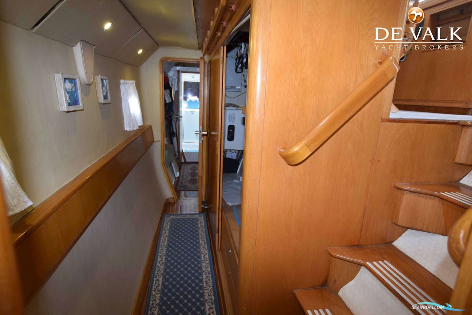 Robertson & Caine One off