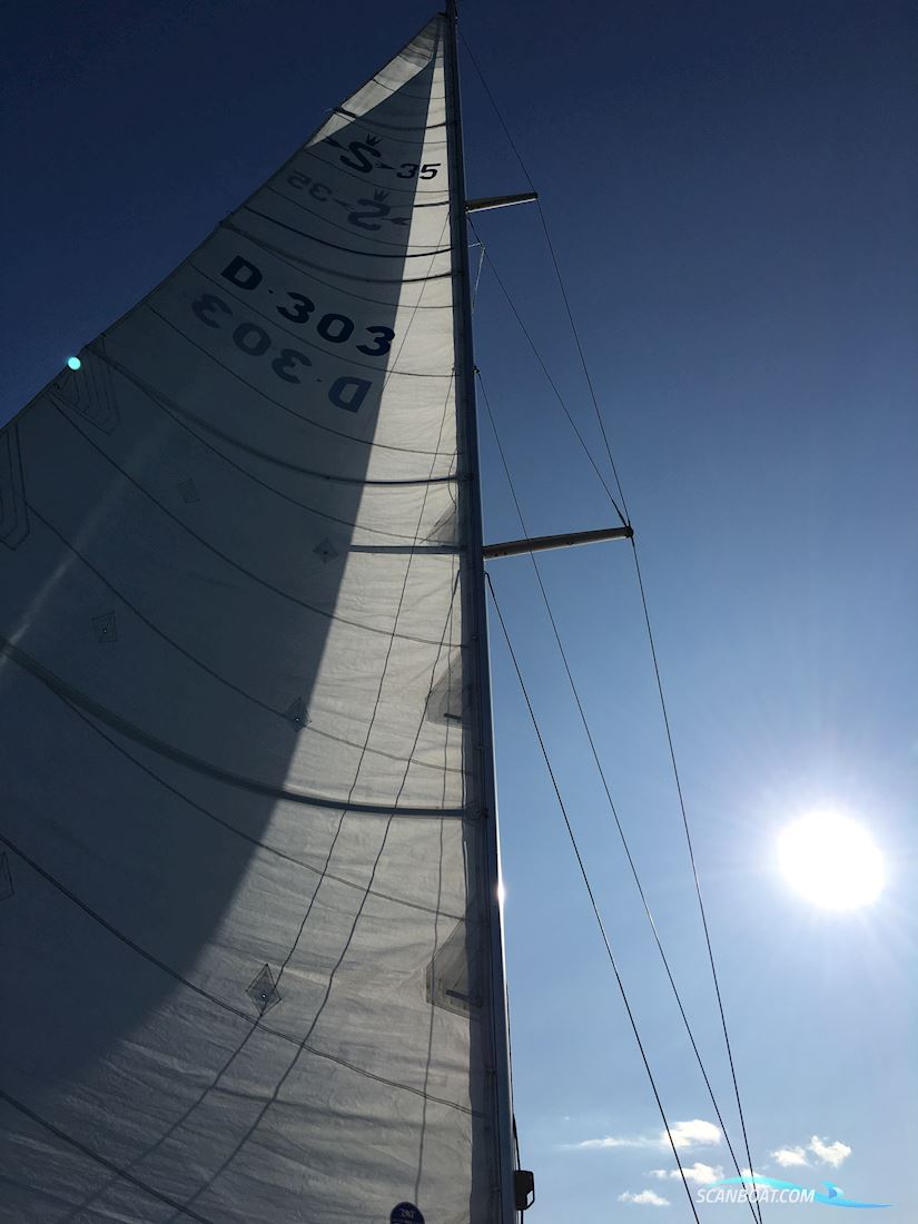 Sagitta 35