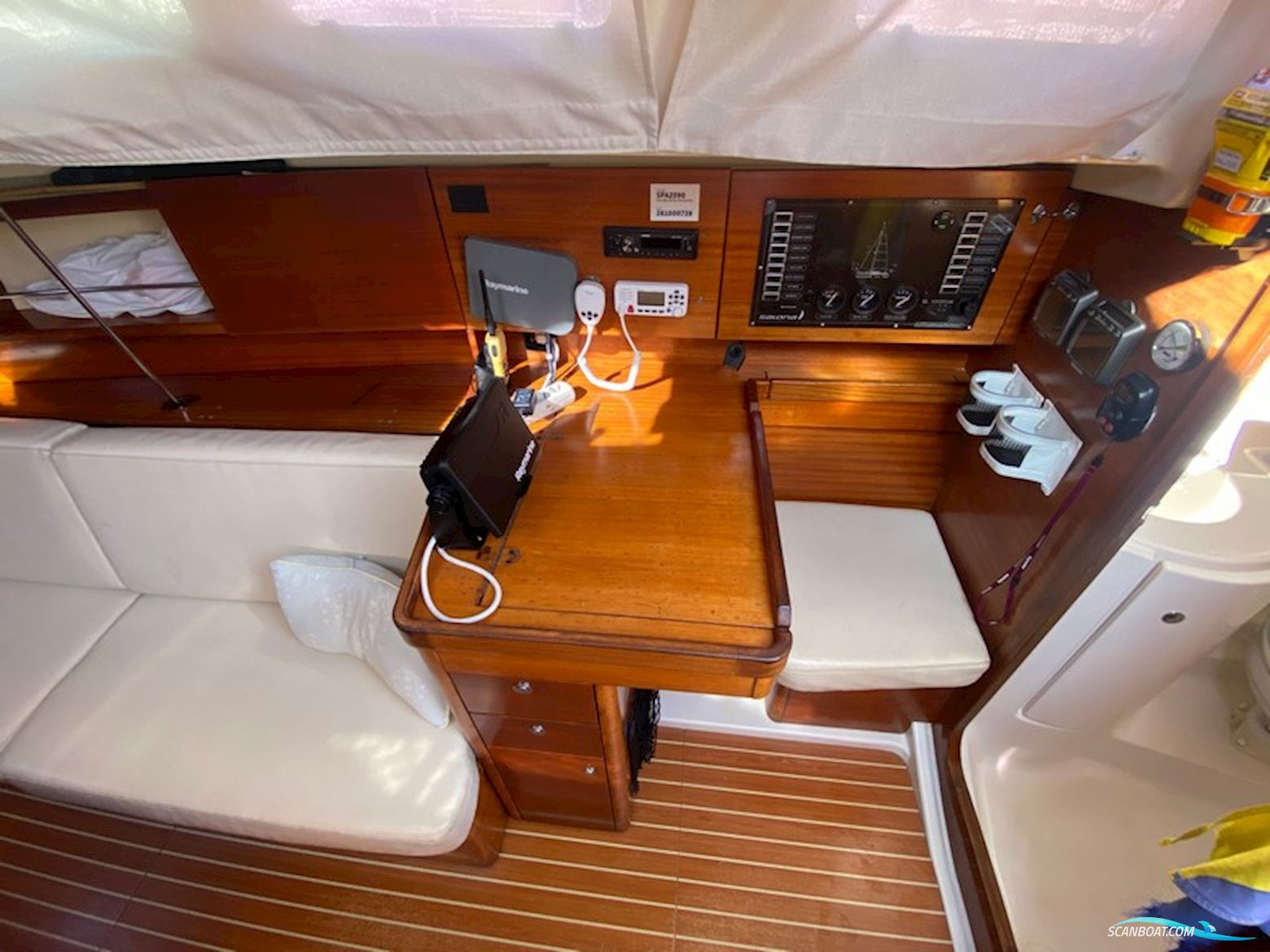 Salona 34
