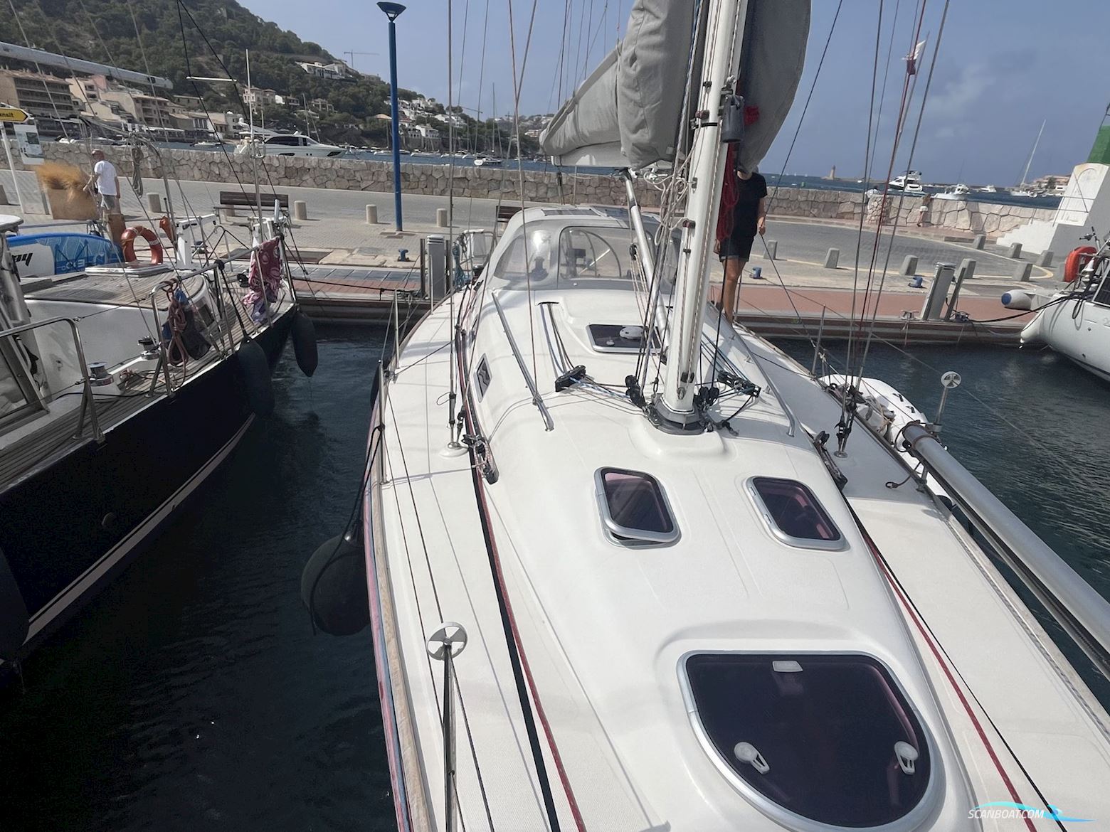 Salona 37 2008 - EU VAT Paid. Performance and comfortable living space combined.