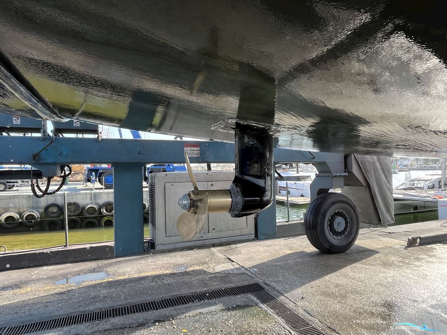 Salona 37 2008 - EU VAT Paid. Performance and comfortable living space combined.