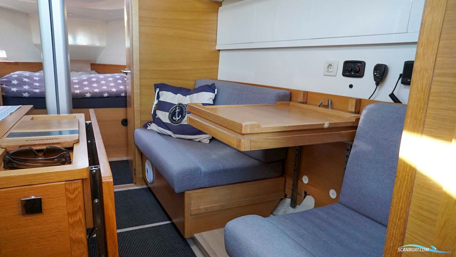 Salona 380