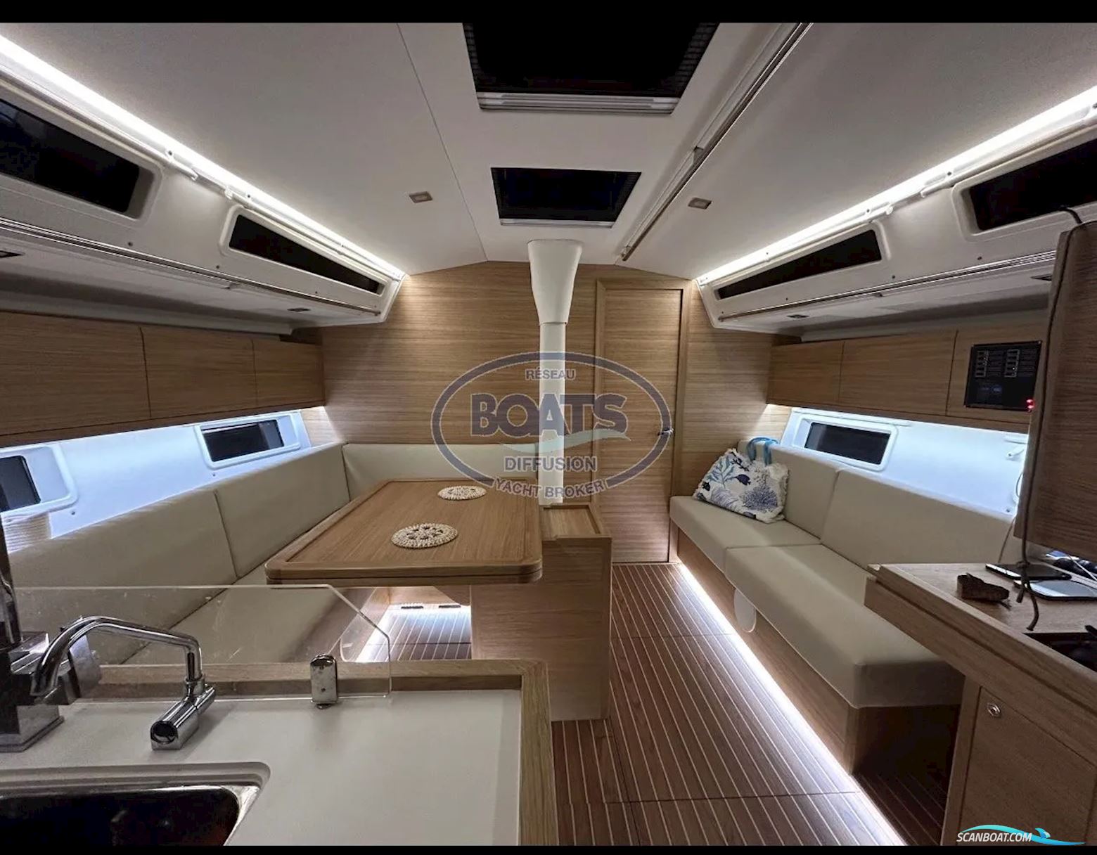 Salona 46