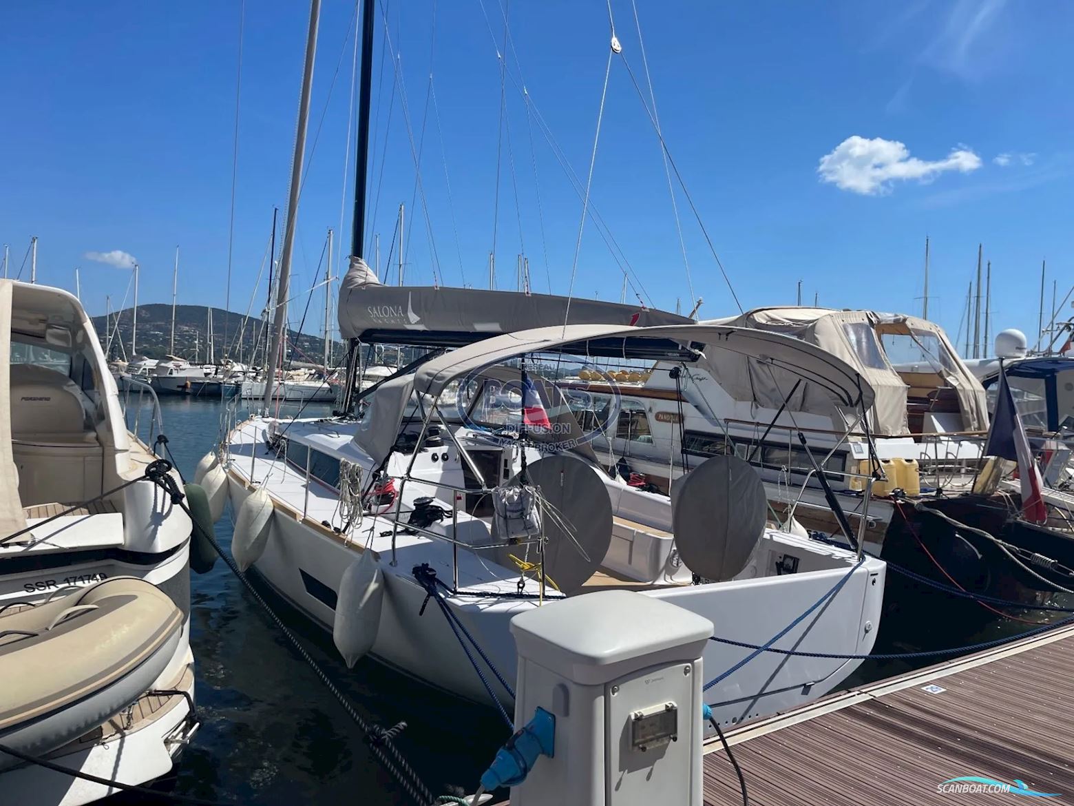 Salona 46