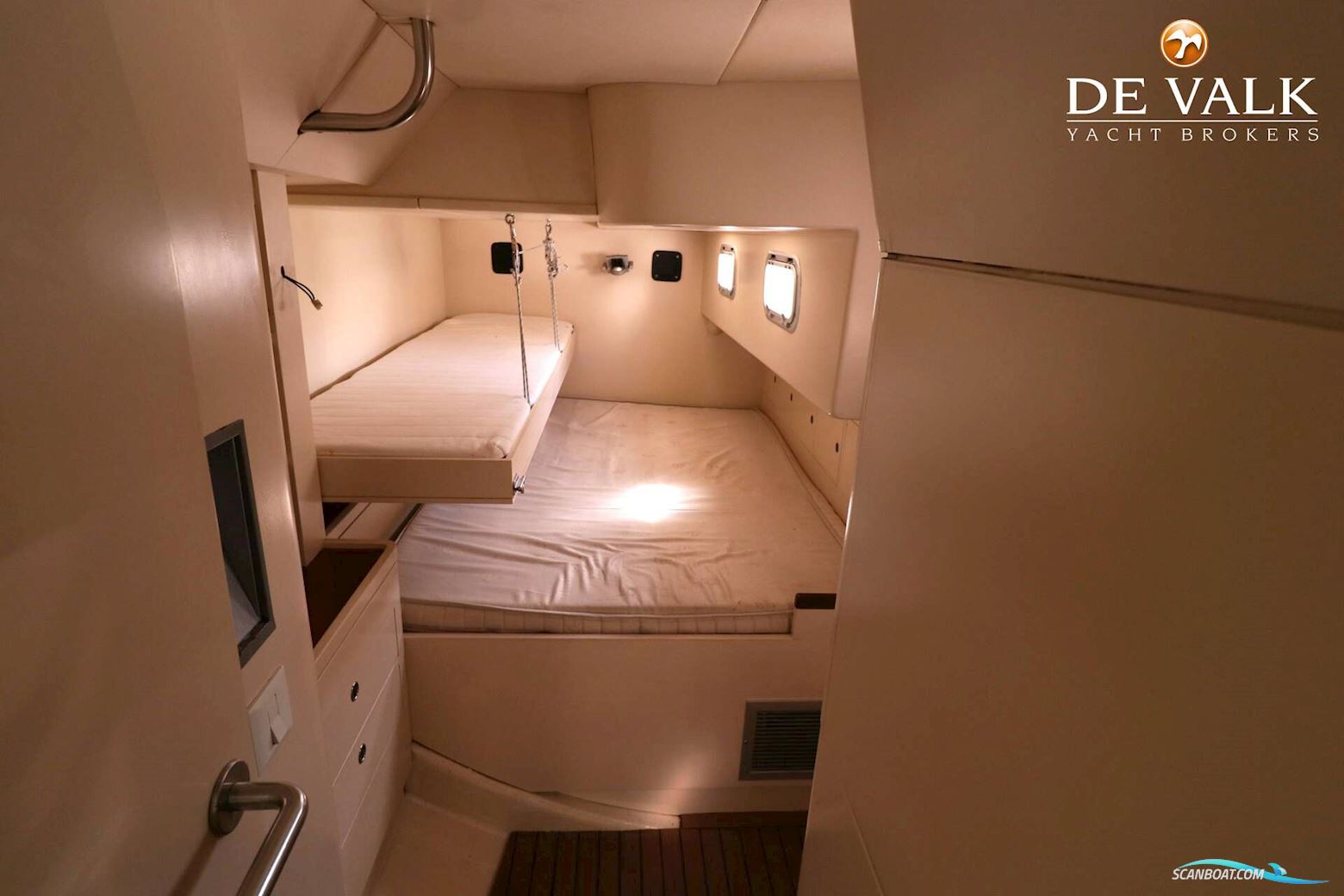 Simonis Voogd 63 with lift keel