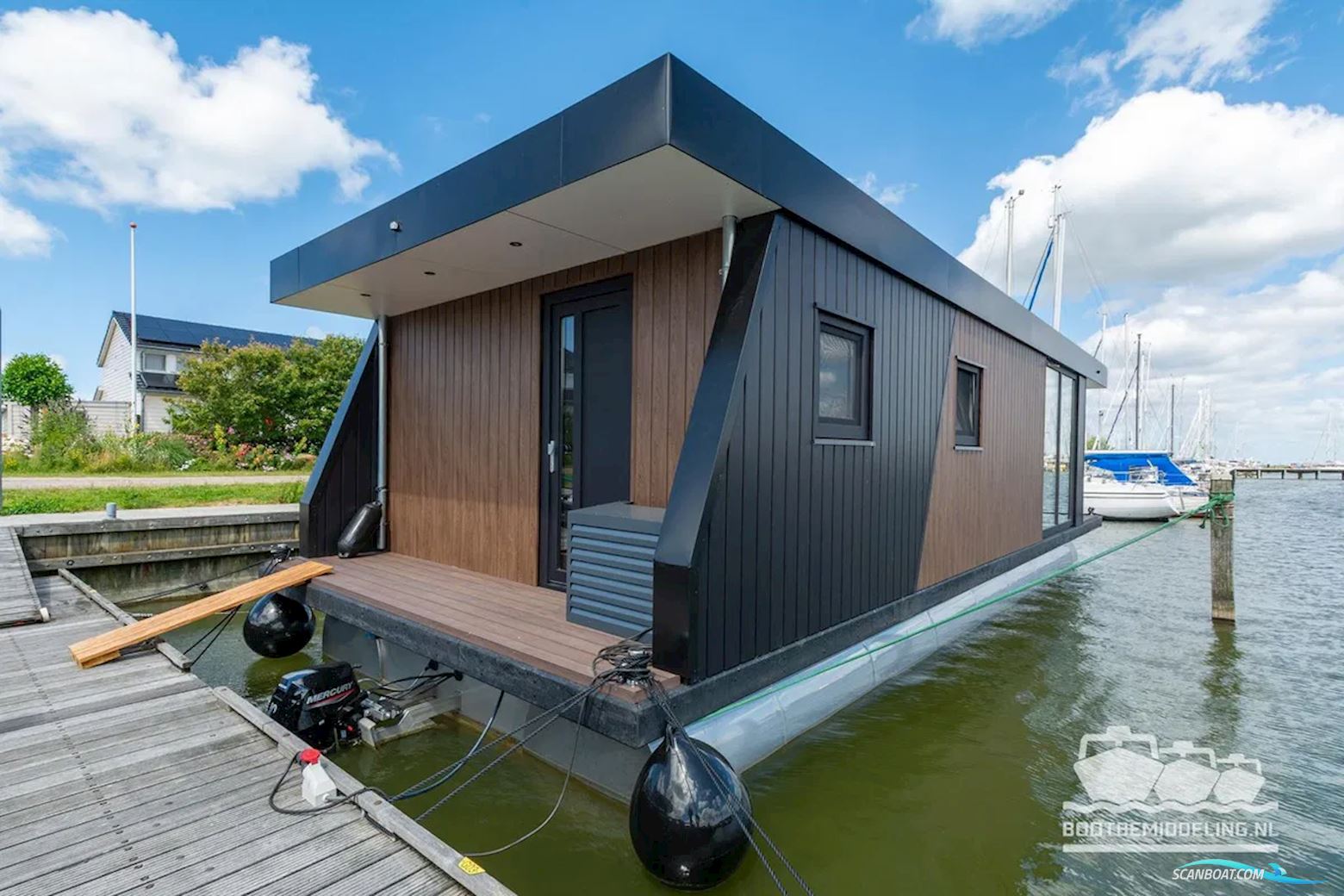 SL Houseboat Marina Den Oever, inclusief ligplaats