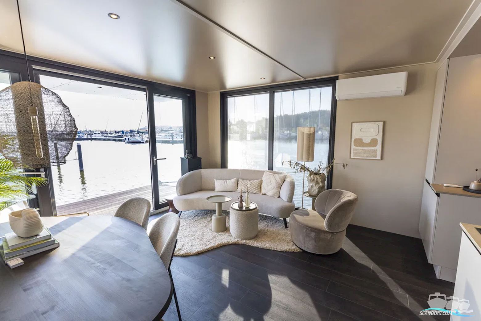 SL Houseboat Marina Den Oever, inclusief ligplaats