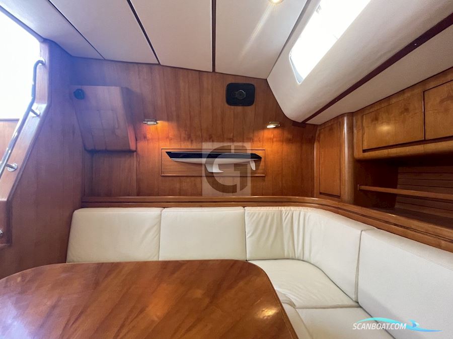 Southern Wind 72