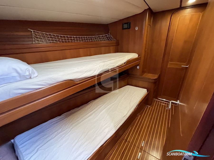 Southern Wind 72