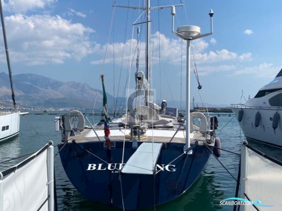 Southern Wind 72