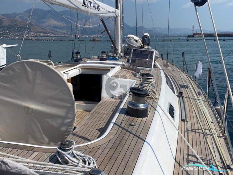 Southern Wind 72