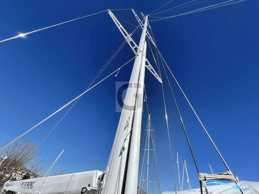 Southern Wind 72