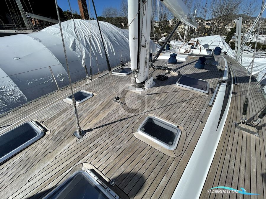 Southern Wind 72