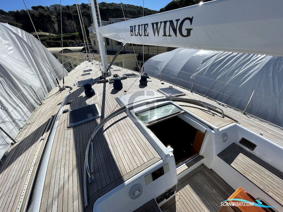 Southern Wind 72