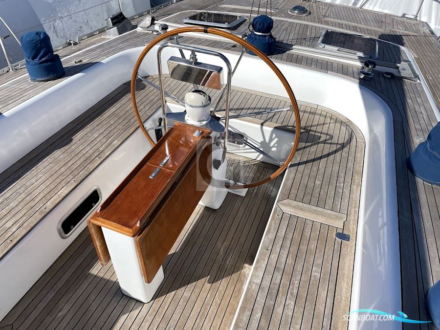 Southern Wind 72