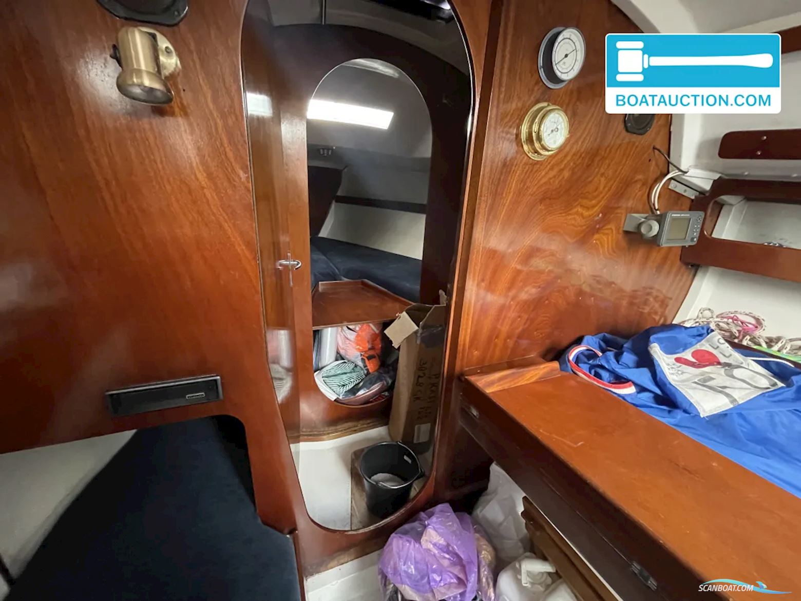 Standfast Loper 27