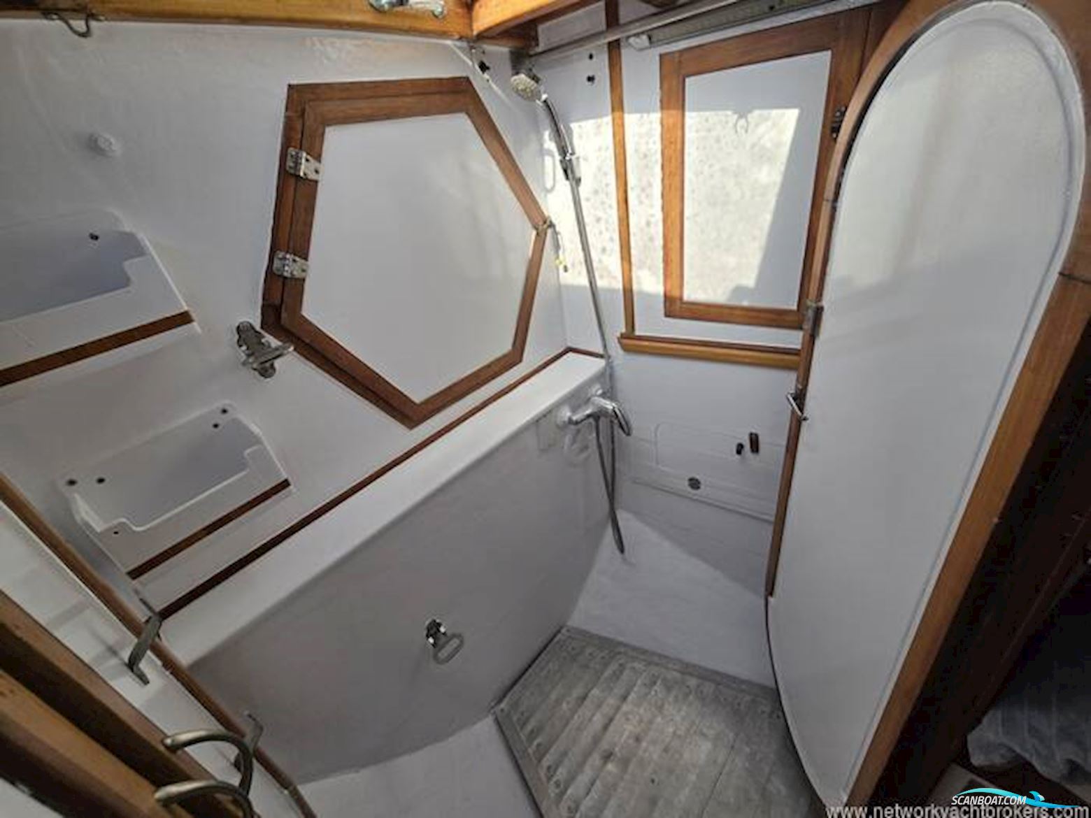 Stratimer Endurance 44