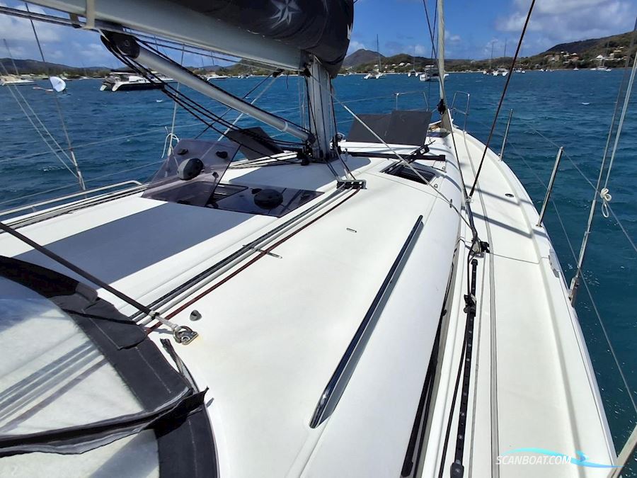 Sun Odyssey 440