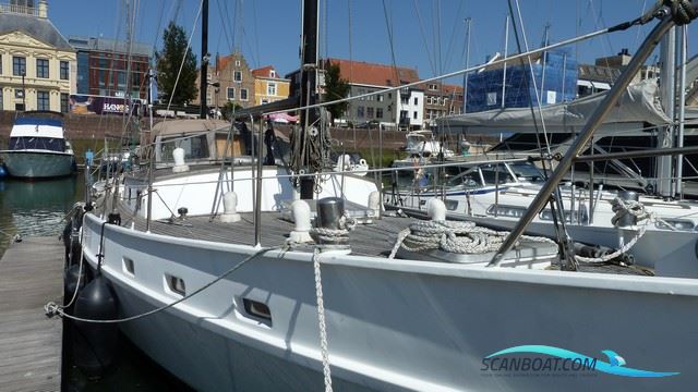 Suncoast 48