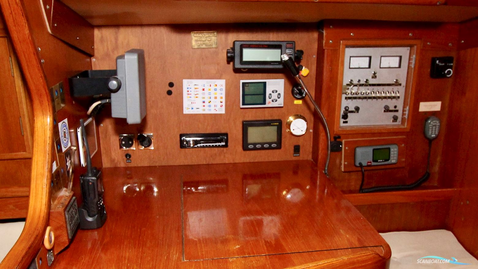 Swan 371