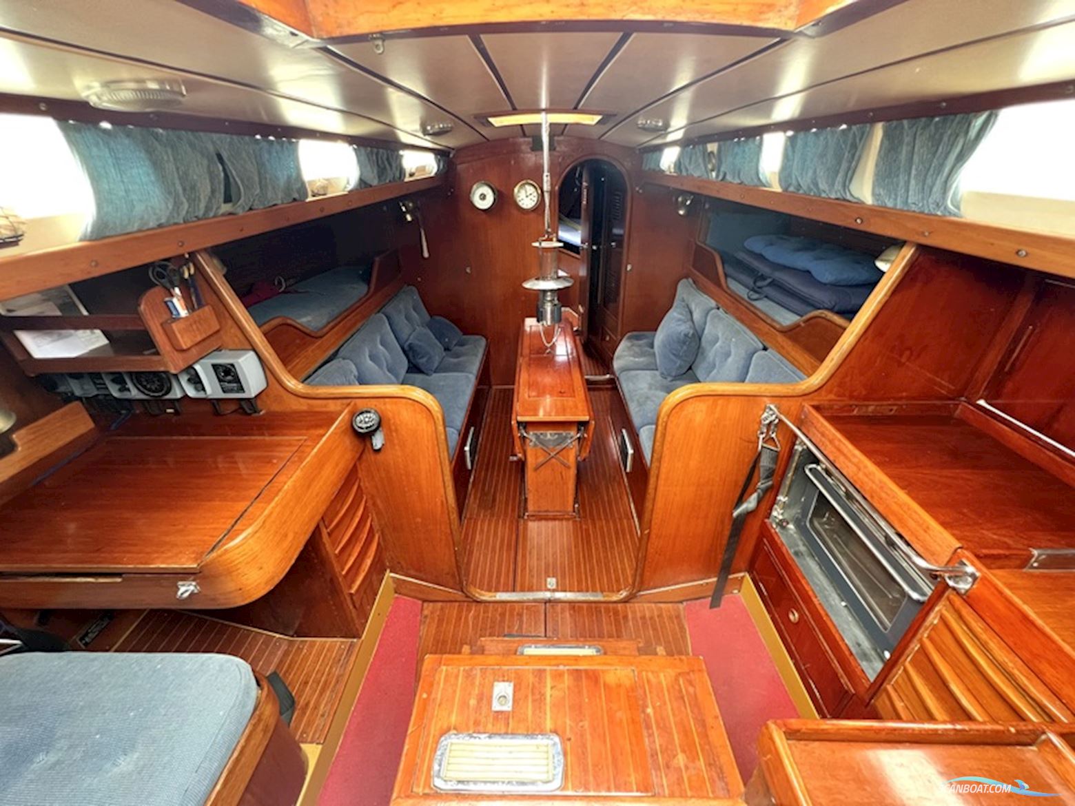 Swan 38