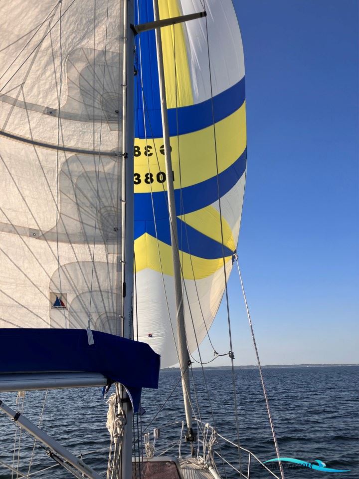 Sweden Yachts 340