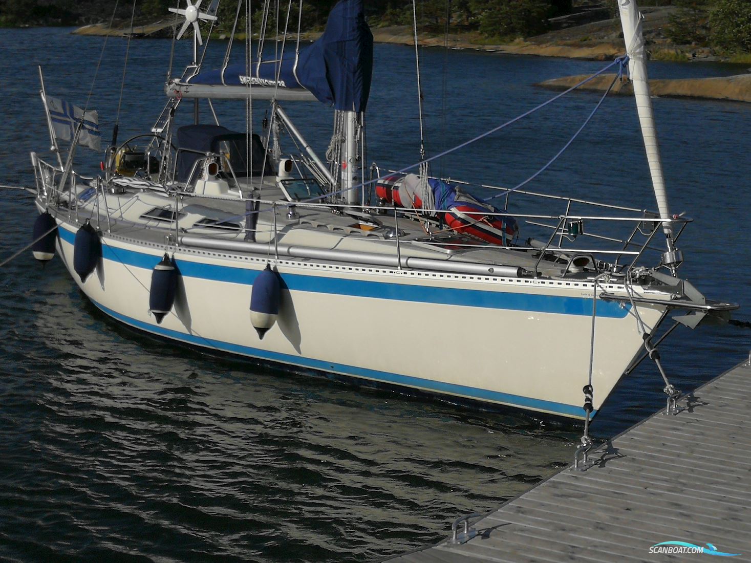 Sweden Yachts 38