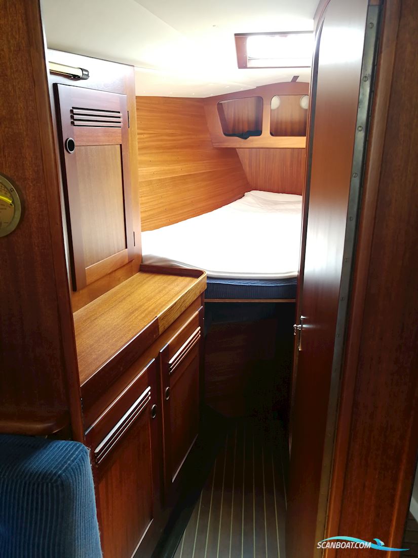 Sweden Yachts 38