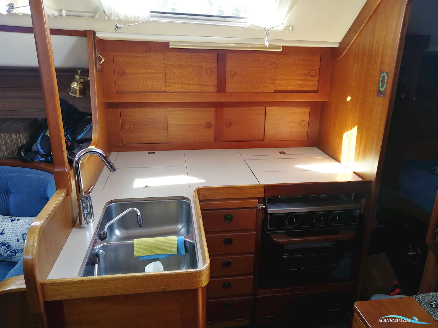Sweden Yachts 38
