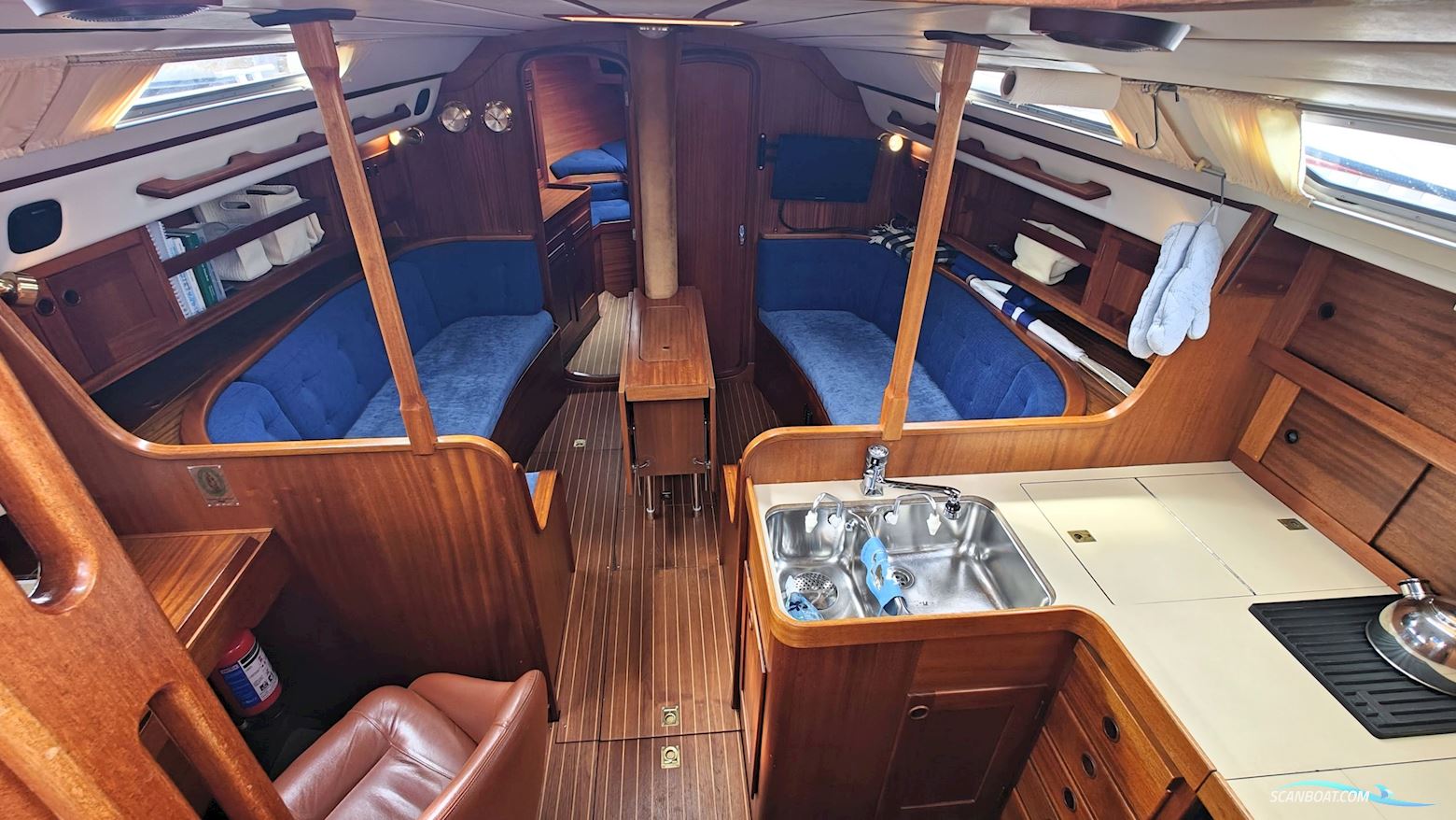 Sweden Yachts 38/3