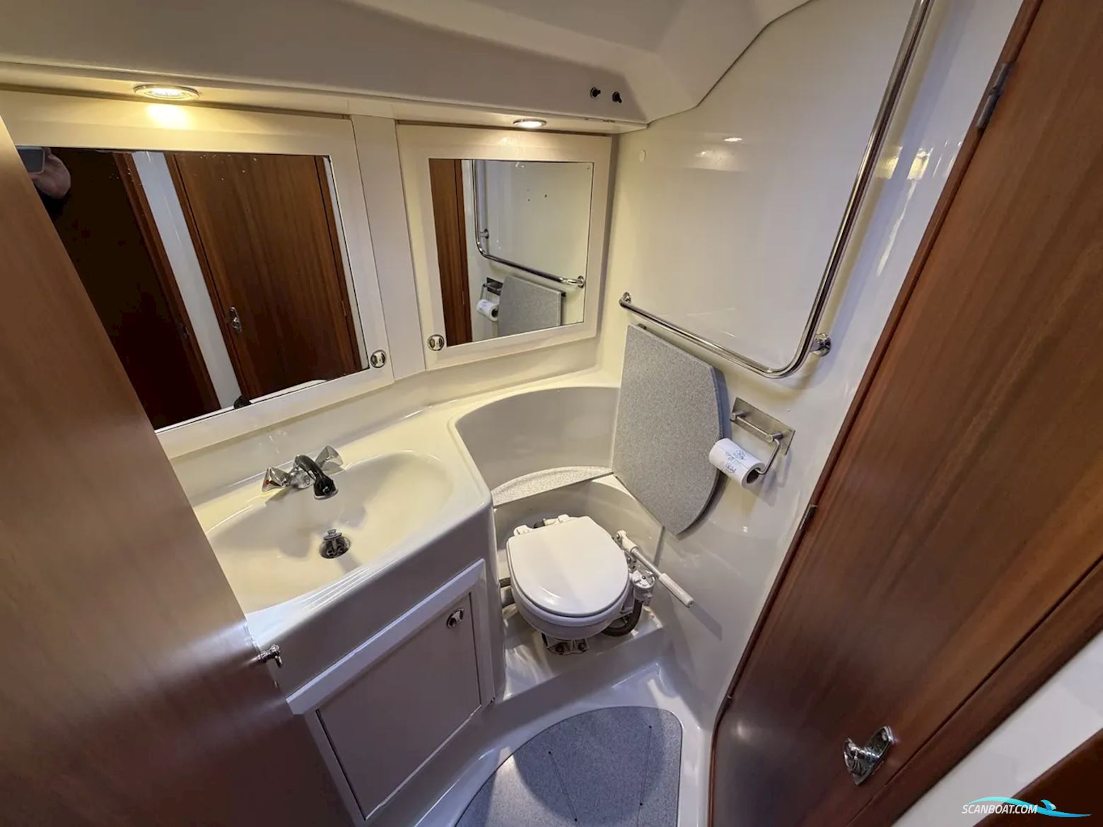 Sweden Yachts 390