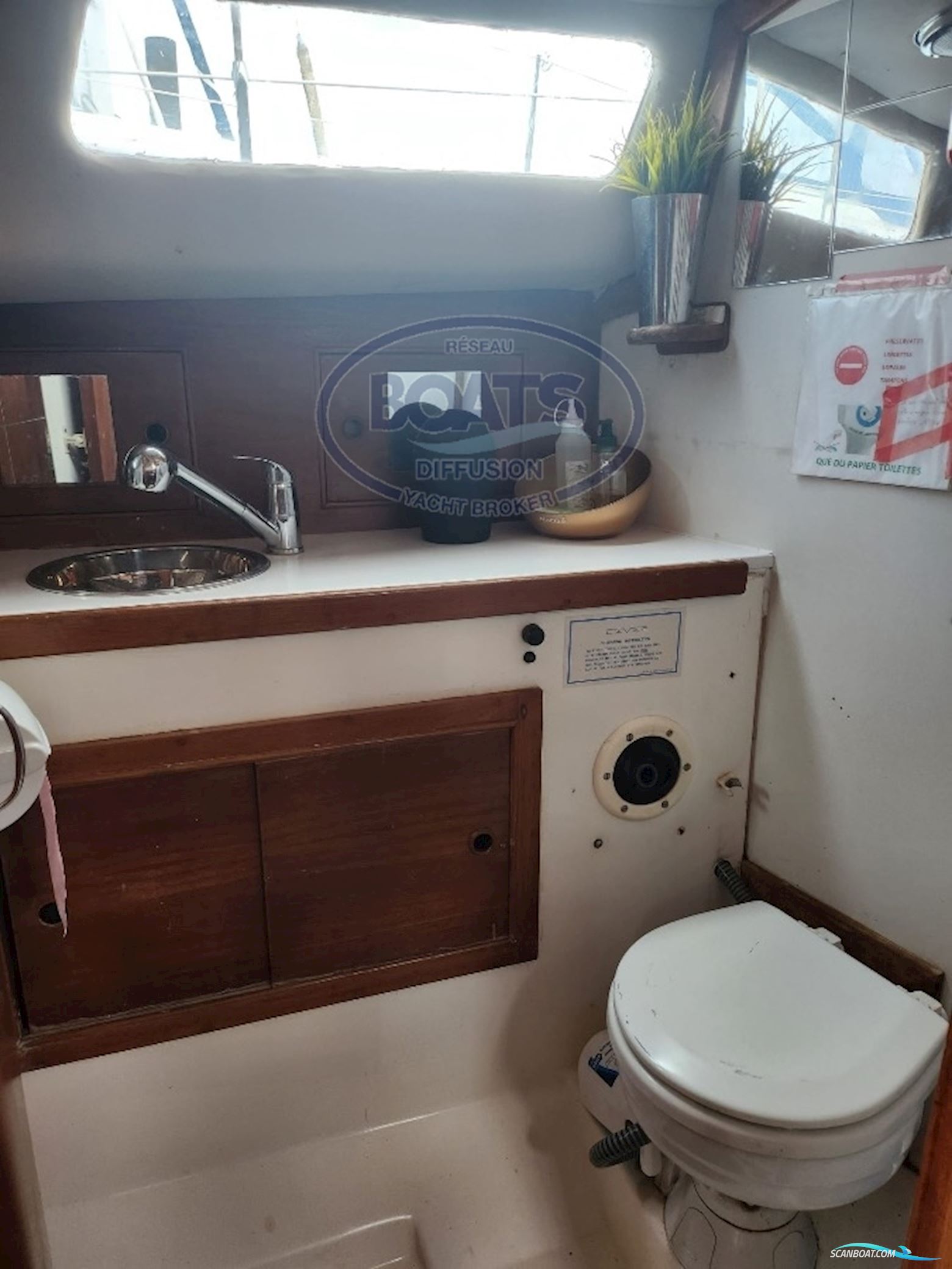 TRIDENT MARINE WARRIOR 35