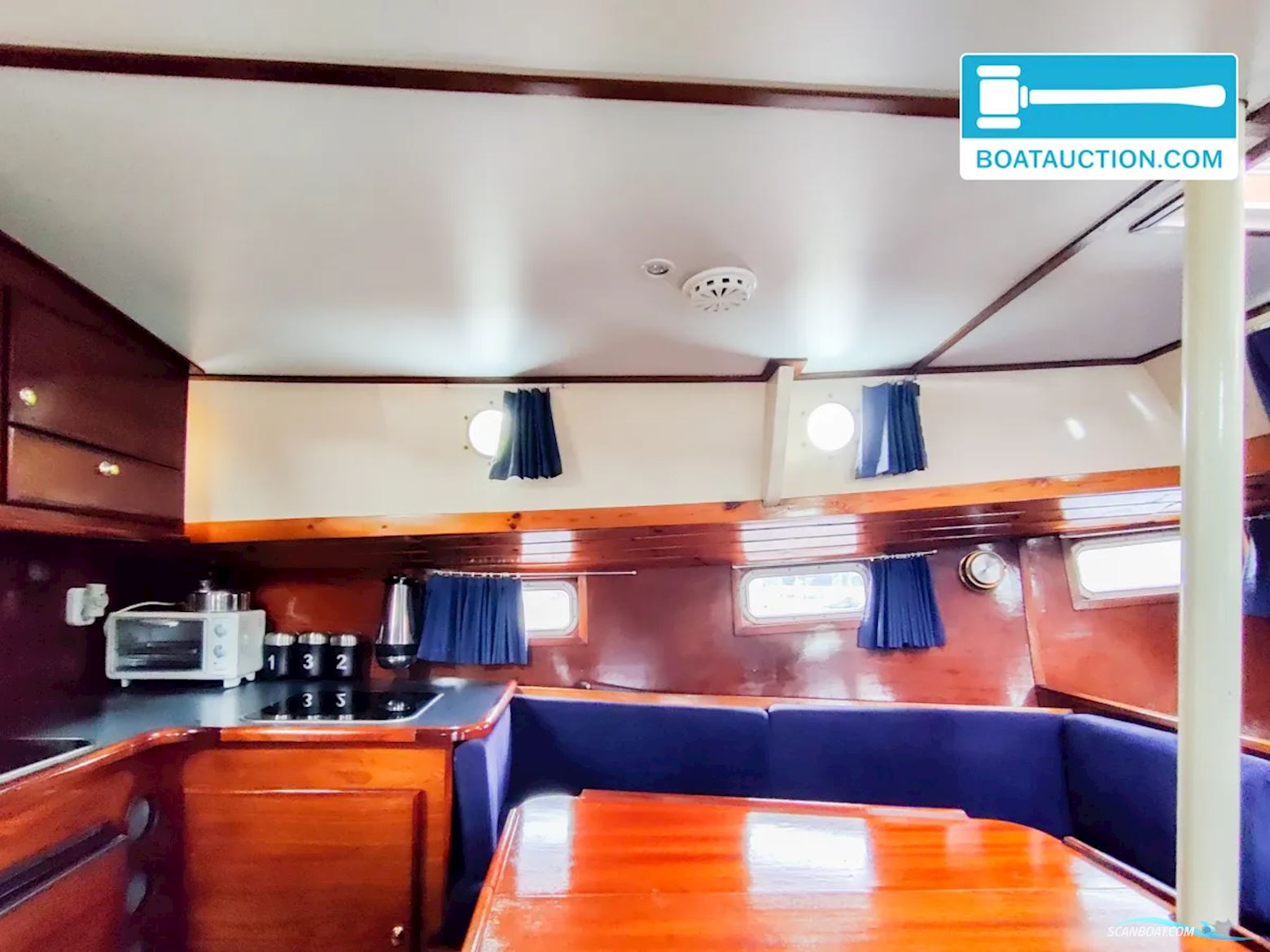 Unter Elbe Motorsailer