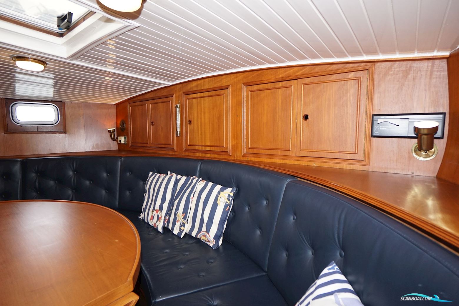 van de Stadt 44 Center Cockpit